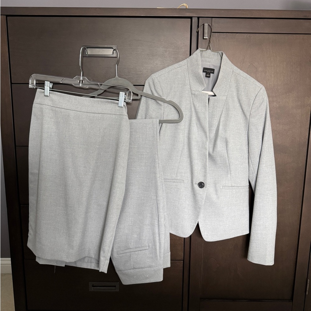 Ann Taylor Factory suit 3 pieces